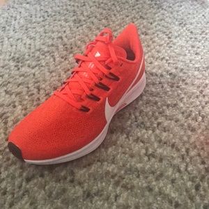 Orange Nike Pegasus 36: Sz 8